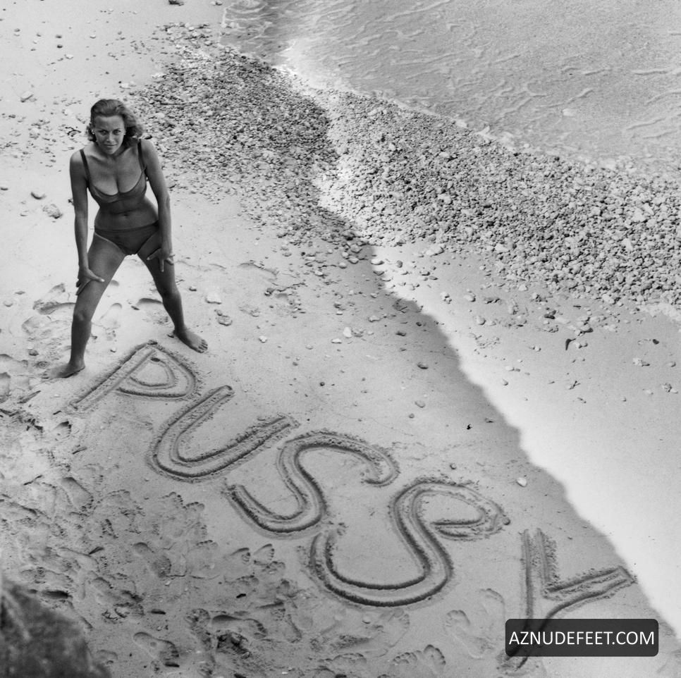 HONOR BLACKMAN Feet AZNudeFeet