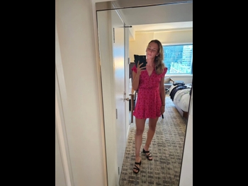  alt="Elise Mertens"