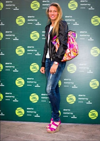 Yanina Wickmayer