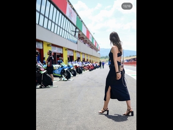  alt="Alina Marzi"