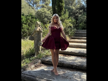  alt="Carla Moreau"