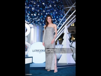  alt="Linda Chung"