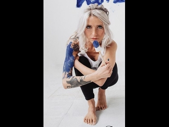  alt="Sarah Lesch"