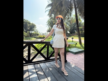  alt="Elakshi Gupta"