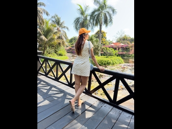  alt="Elakshi Gupta"
