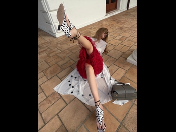  alt="Elodie Russell"