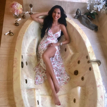 Joyce Giraud