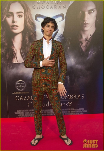 Robert Sheehan