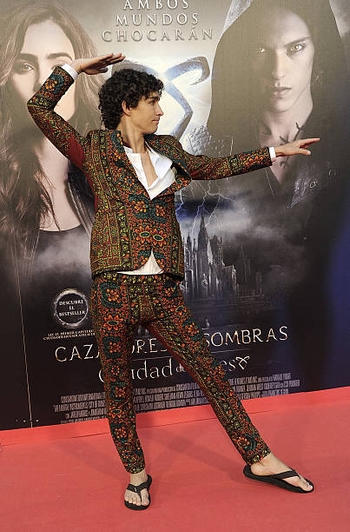 Robert Sheehan