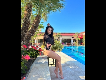  alt="Larisa Iordache"