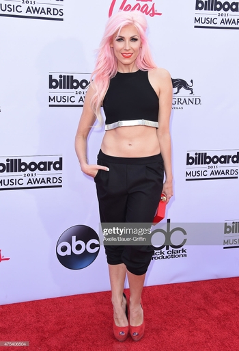 Bonnie McKee (I)