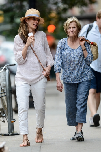 Amanda Peet (I)