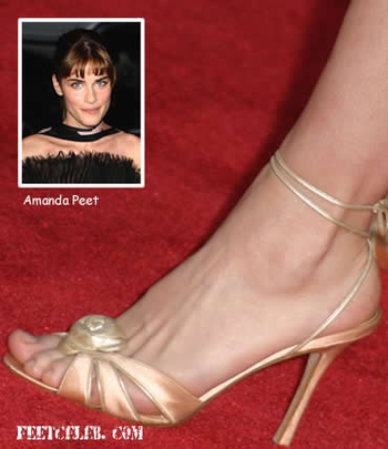 Amanda Peet (I)