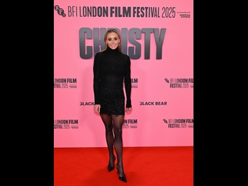  alt="Anna Woolhouse"