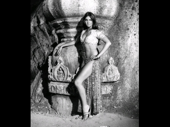  alt="Caroline Munro"
