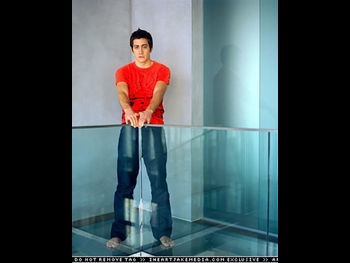 alt="Jake Gyllenhaal"
