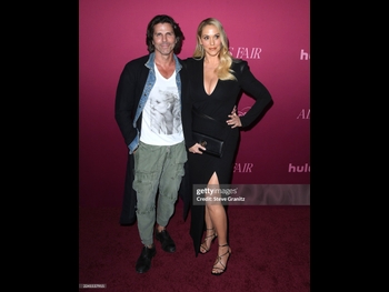  alt="Elizabeth Berkley"