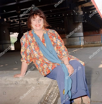 Caroline Quentin