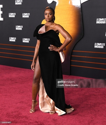 KiKi Layne
