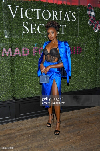 KiKi Layne