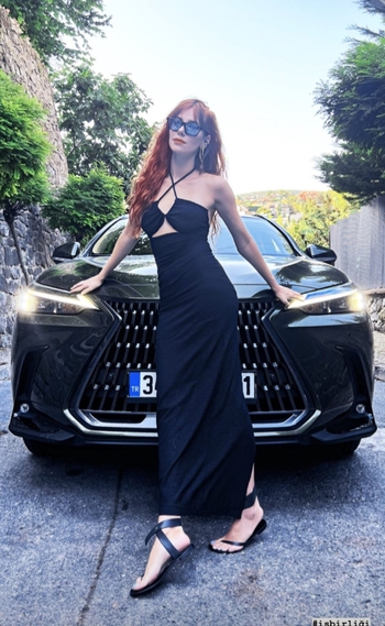 Elçin Sangu