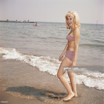 Sue Lyon