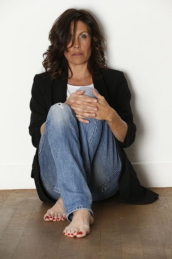 Astrid Veillon
