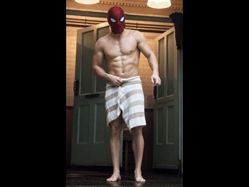  alt="Tom Holland"