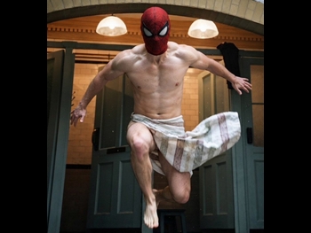  alt="Tom Holland"