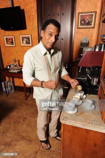 Jon Secada