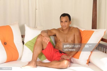 Jon Secada