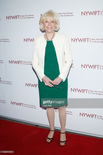 Lesley Stahl