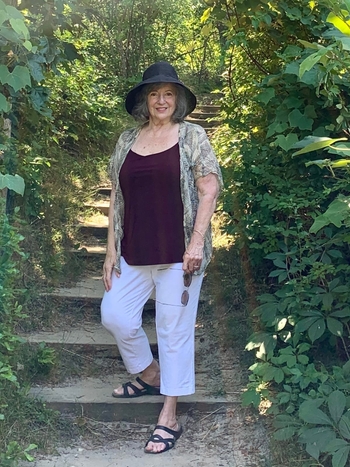 Elaine Victoria Grey