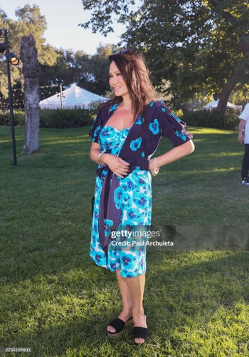 Tia Carrere