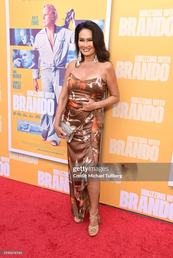 Tia Carrere