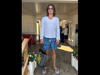  alt="Damian Hurley"