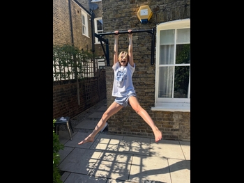  alt="Sophie Simnett"