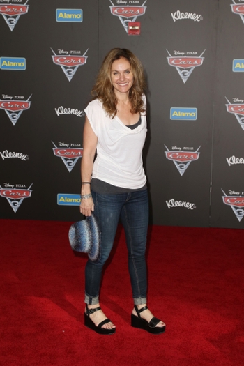 Amy Brenneman (I)