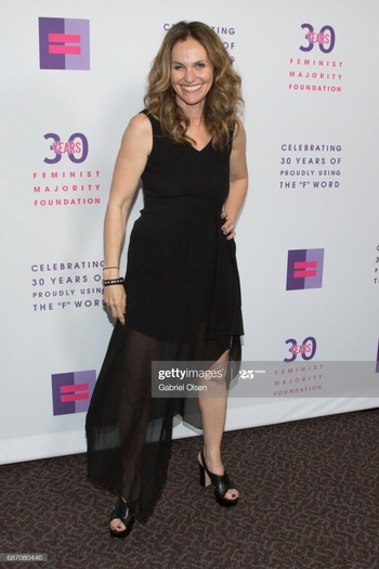 Amy Brenneman (I)