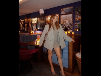  alt="Oana Gregory"