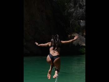  alt="Samantha Siqueiros"