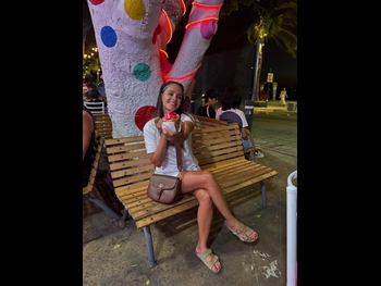 alt="Samantha Siqueiros"