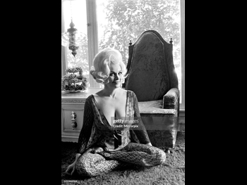 alt="Liz Renay"