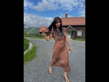  alt="Maria Mena (i)"
