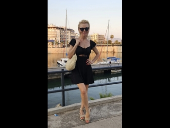  alt="Karolina Nowakowska"