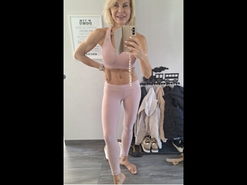  alt="Karolina Nowakowska"