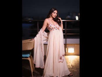  alt="Jiya Shankar"