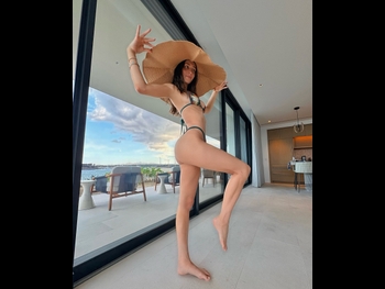  alt="Elsie Hewitt"