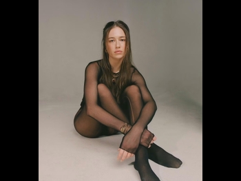  alt="Elsie Hewitt"
