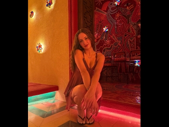  alt="Elsie Hewitt"